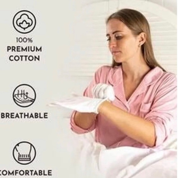 Moisture lock gloves by Body Luxuries  set of two pair NIP - Picture 2 of 3